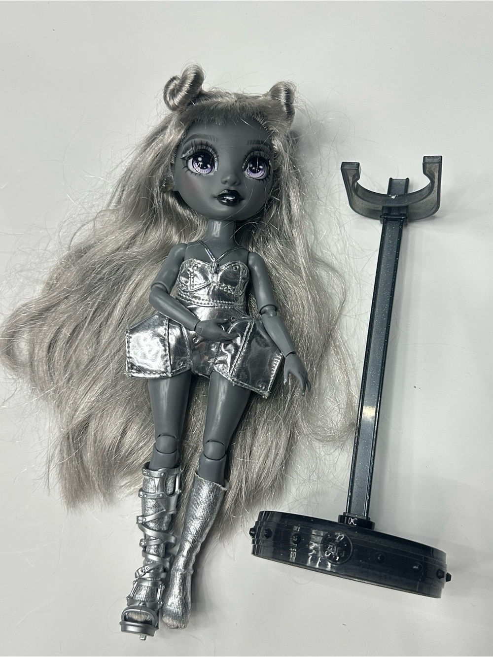 Rainbow High Shadow High Luna Madison